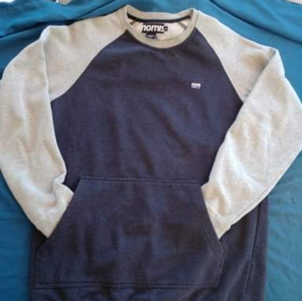 Nomis pullover